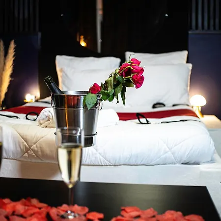 Villa Nuit Charnelle *